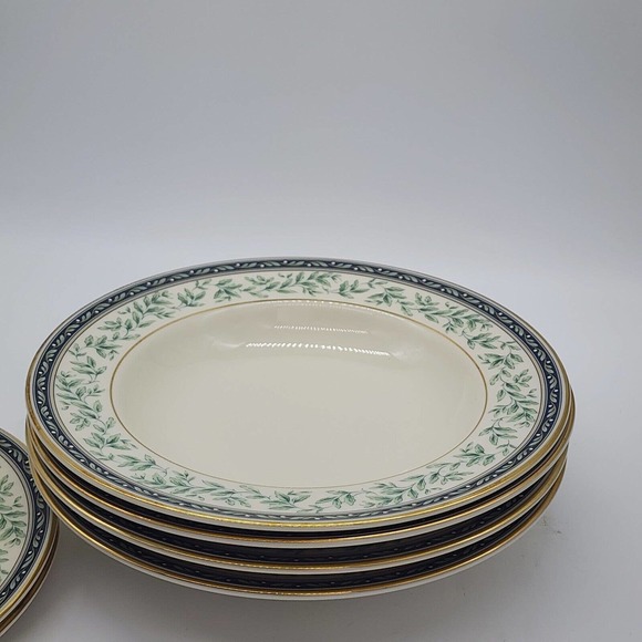 Royal Doulton Oregon 4-Large Rim Soup Bowl 9 In And 2- Salad Plates 8in - Picture 6 of 8